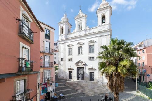 Great Duplex Apartment in Alfama with AC