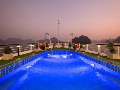 a large pool with blue water in the middle at Cruise Lan Ha Bay 2 Day 1 Night pick-up from Cat Ba Central in Cat Ba