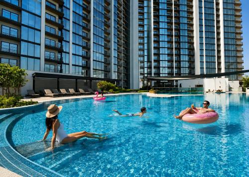HAVN - 2 Bedroom Luxe Stay at The Crest, Sobha