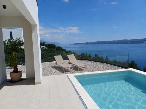 Villa More