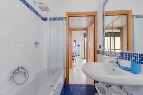 GuestHost - Casa 14 - Certosa Terrace Flat X4