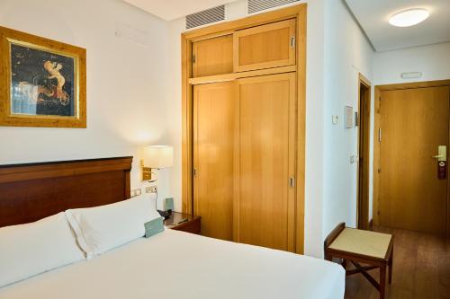 Hotel Bécquer photo 77