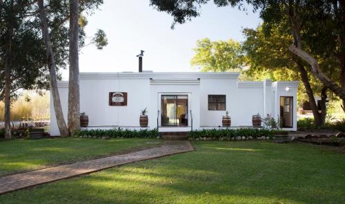 Gallery image of Rest at Chabivin in Stellenbosch