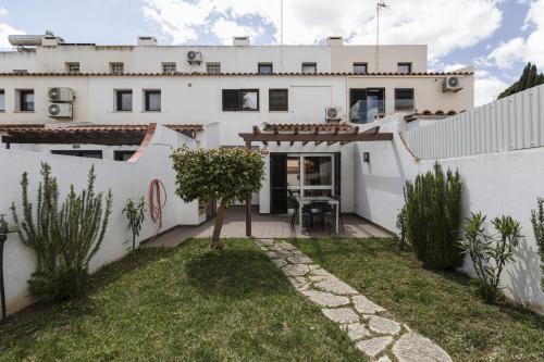 Vilamoura House Garden by Hopstays - Pool under maintenance