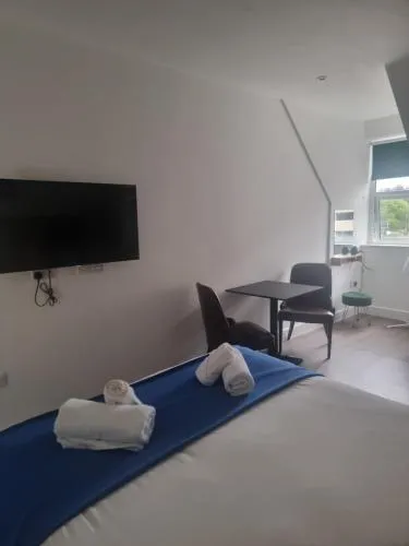 10 Chic studio Apartments in Birmingham city centre photo 10