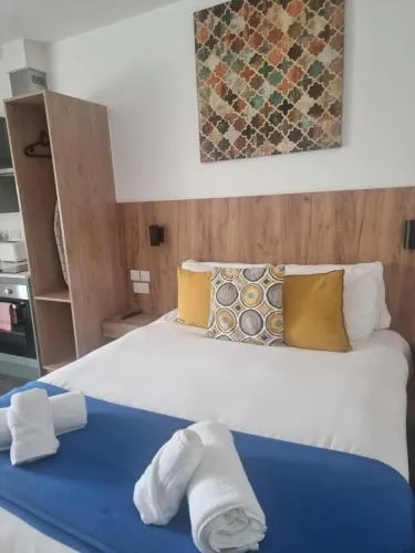 10 Chic studio Apartments in Birmingham city centre photo 11