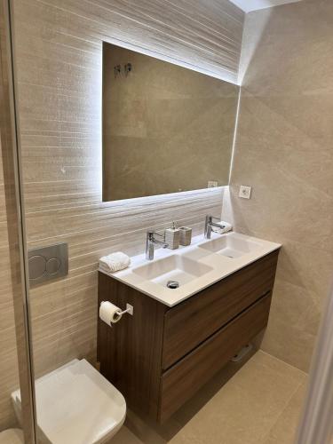 Luxurious 3-bedroom apartment in Lorcrimar IV