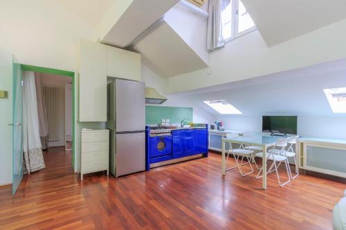 Xenia Milano - 2 rooms apt in Corso Como 11