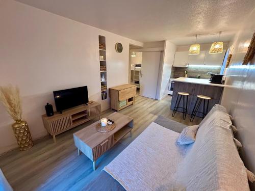 - LA CALANCA DE GABRIEL - jardin privé, mer à 100m, piscine, climatisation, parking, à Saint-Aygulf- Tout à pied