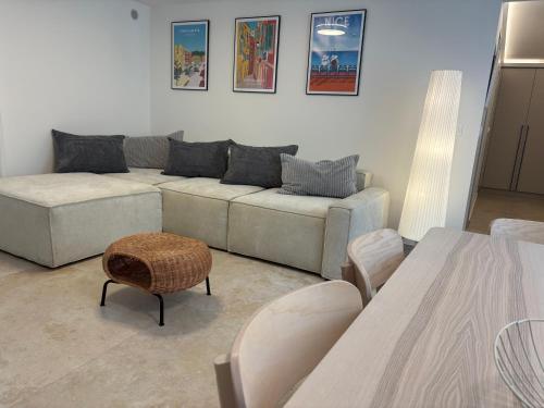 Appartement Neuf 2 chambres et salon - proche mer & aéroport
