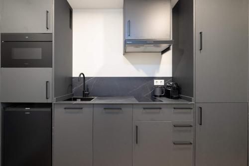 1 Bedroom Apartment with Private Patio for 2 in Central Malaga by Stay Homy