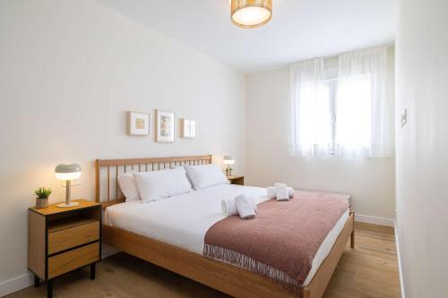 2BR for 4 Central Malaga Quiet Area by Stay Homy