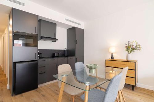2BR for 4 Central Malaga Quiet Area by Stay Homy