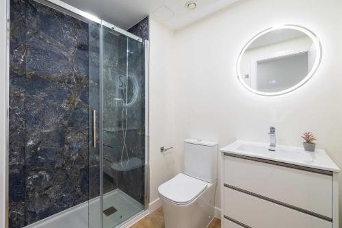 2BR for 4 Central Malaga Quiet Area by Stay Homy