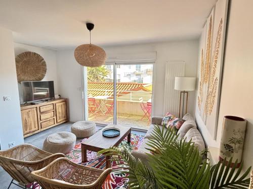 .La Villa Sablaise. Maison avec place de parking au coeur du quartier Arago