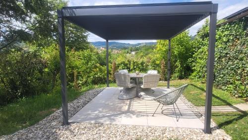 Zwei Schlafzimmer Ferienapartment Anna am Stubenbergsee inklusive vier E-Bikes