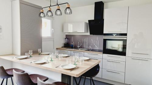 Le Lounge, maison avec terrasse proche plage