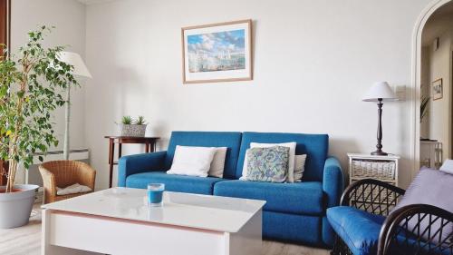 Le Lac, appartement face à la mer avec balcon