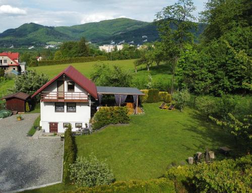 an aerial view of a house with a yard at Ustronne Chatki - Górska Ostoja in Ustroń