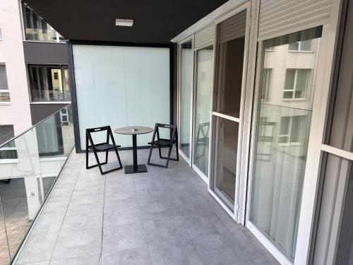 Noir Hotel — Balcony/Terrace
