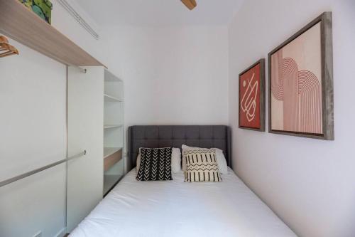 Monthly Central Flat Urgell 1 min AC Wi-Fi
