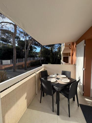 Appart T2 neuf le Dramont terrasse et plage à pied