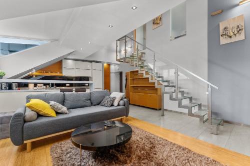 Luxurious Riverside Duplex with Terrace
