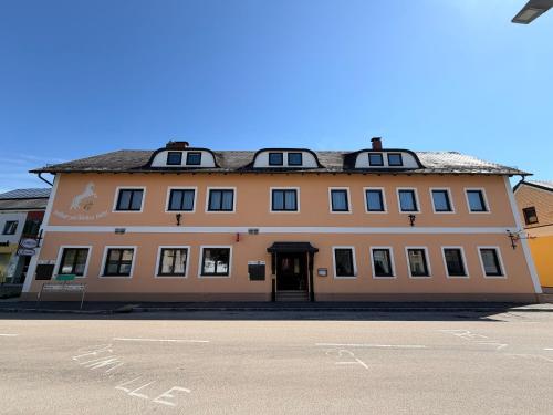 GHaus 2084 - Gasthaus Zum weißen Rössel