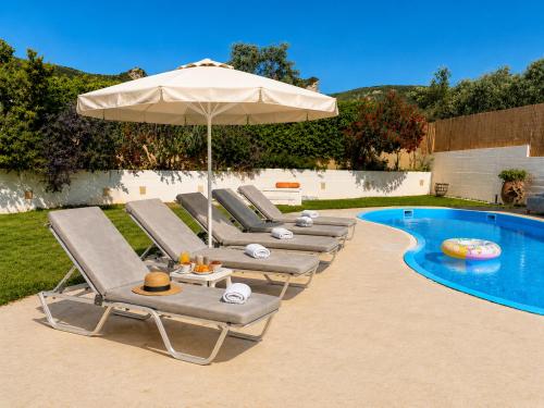 Villa Leonton with a private pool