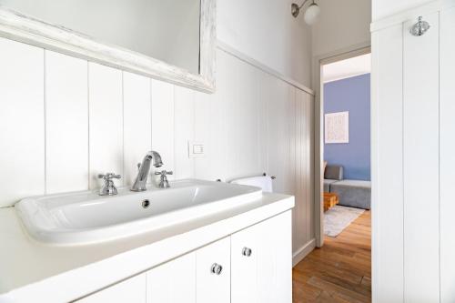 Duomo View Penthouse by Ricasoli Stays photo 4