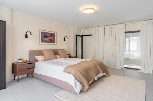 Alameda Grand Duplex