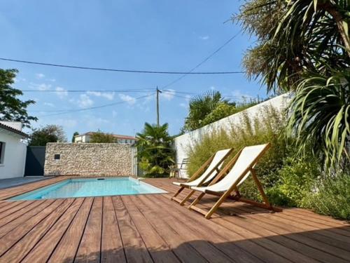 VILLA AU COEUR DE LA ROCHELLE - 10min du Centre-ville et de la gare - Piscine - 4 chambres 8 personnes photo 2
