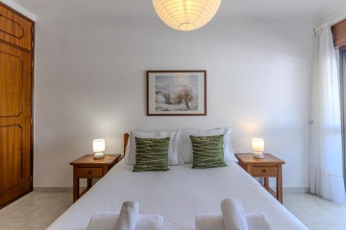 #345 Central Albufeira Apartment AC & Garage