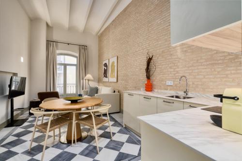 Luis de Vargas by Home at Homes