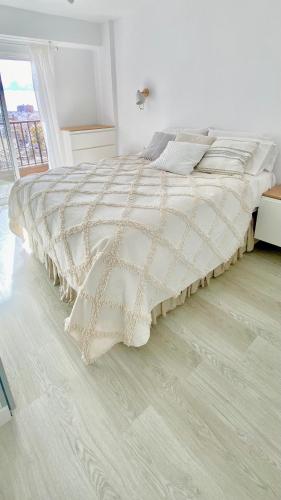 Apartamento con vistas al mar y ascensor piso 10º