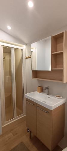 Mobile-home tout confort 800m de la plage