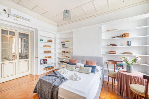 Luxury Lucrezio Apartment