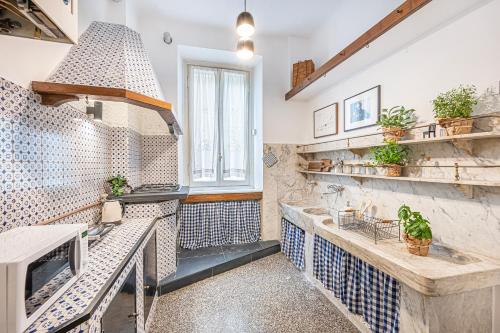 Luxury Lucrezio Apartment