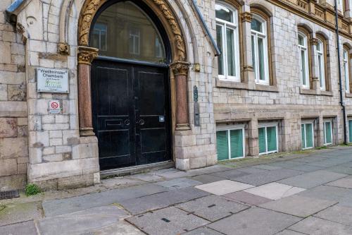 Modern Liverpool Retreat with Free Parking Ideal for Work and City Breaks photo 7