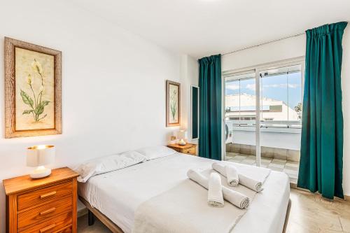 AA Guest - La Marina Sea Views Eco Apartment