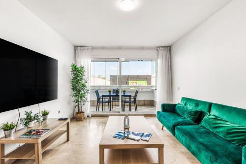AA Guest - La Marina Sea Views Eco Apartment
