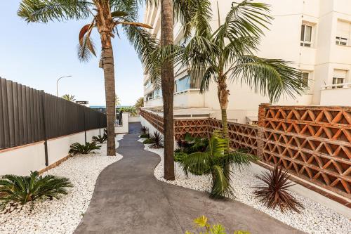 AA Guest - La Marina Sea Views Eco Apartment