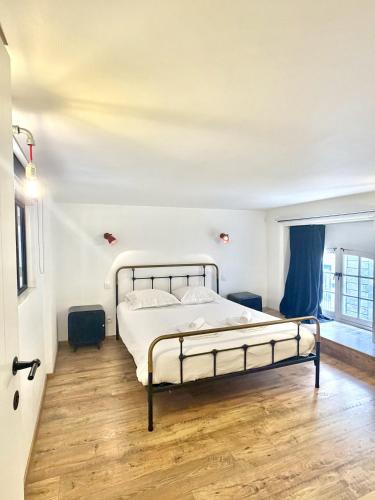 St Malo Intra-muros duplex 2 chambres Wifi haut débit à 3 min des plages