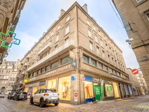 St Malo Intra-muros duplex 2 chambres Wifi haut débit à 3 min des plages
