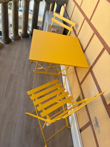 Quaint renovated apartment in the heart of town