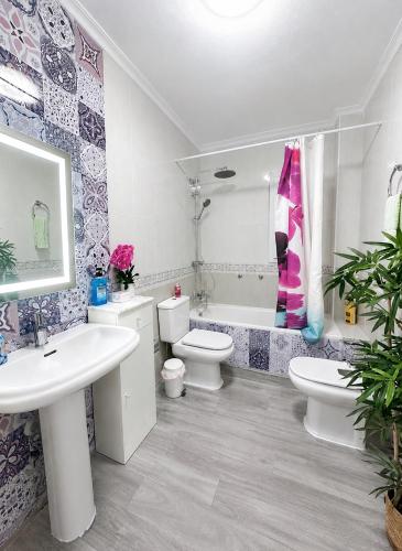 Villa 25 pax Jacuzzi 12 pax 10 min to Benidorm PARTY area