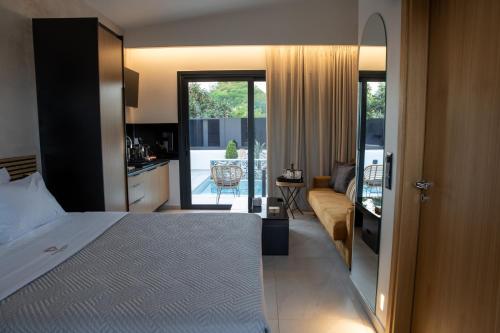 Black Diamond Airport Luxury Pool Suites