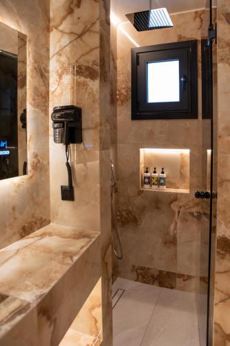 Black Diamond Airport Luxury Pool Suites