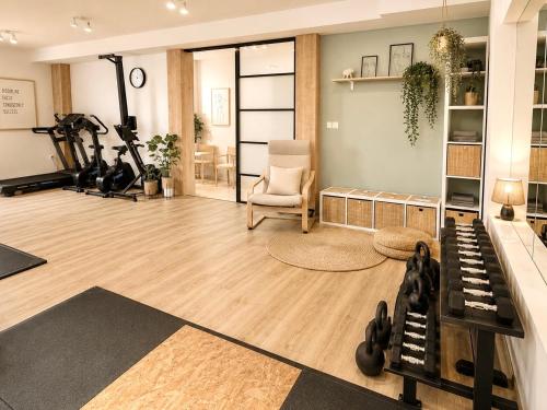 Luna Mediteran Garden Home - Jacuzzi & Gym