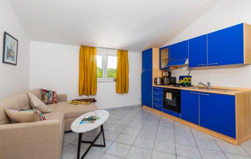 Amazing Apartment In Malinska With Wifi